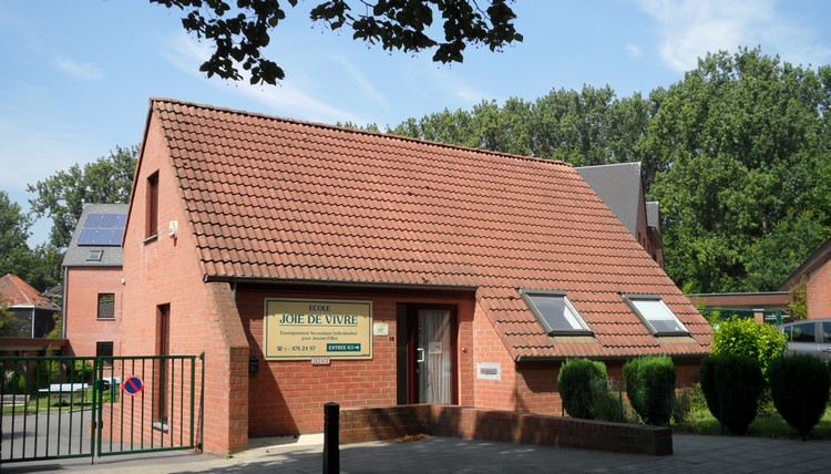 Ecole Joie de Vivre 2011 - Entrée - Agrandissement